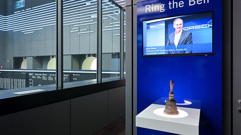 Visitors gallery